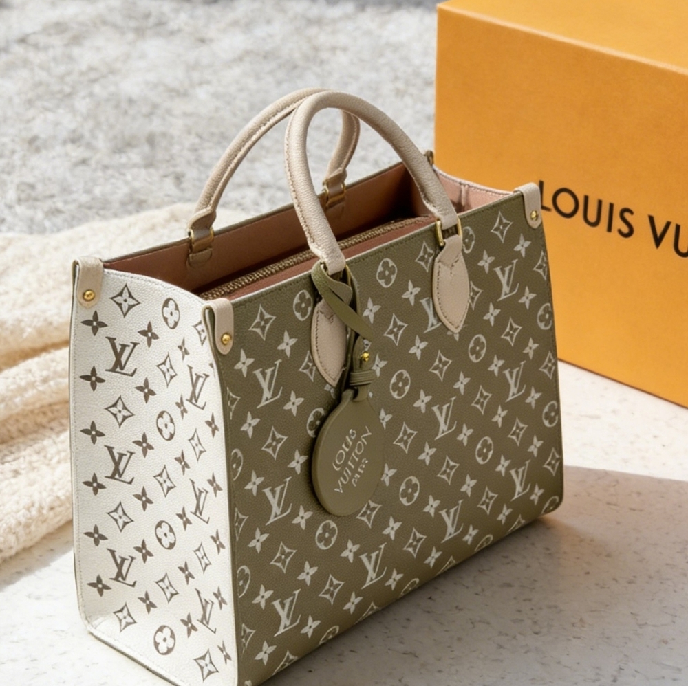 Louis Vuitton MM Green - Picture 3 of 7